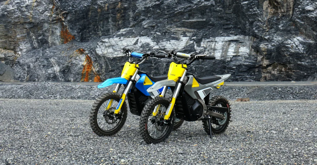 Unleashing Thrills Safely: Introducing the Pit Bike REV2 for Young Adventurers 1 Start Your Riding!
